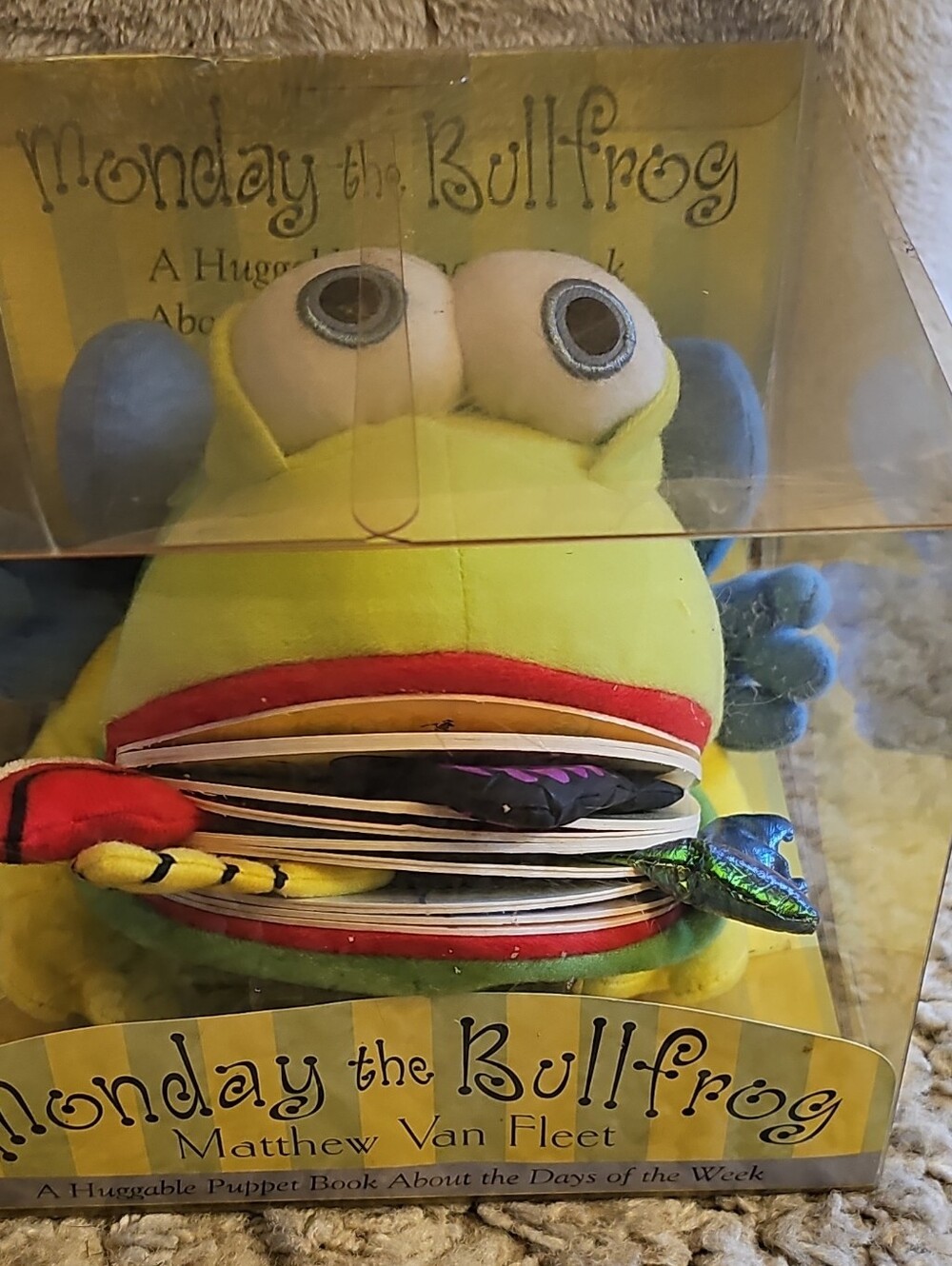 Monday the Bullfrog Plush Puppet Book - Yellow